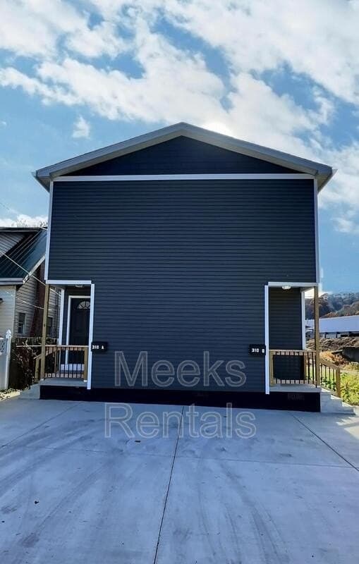 310 68th St SE Unit A
