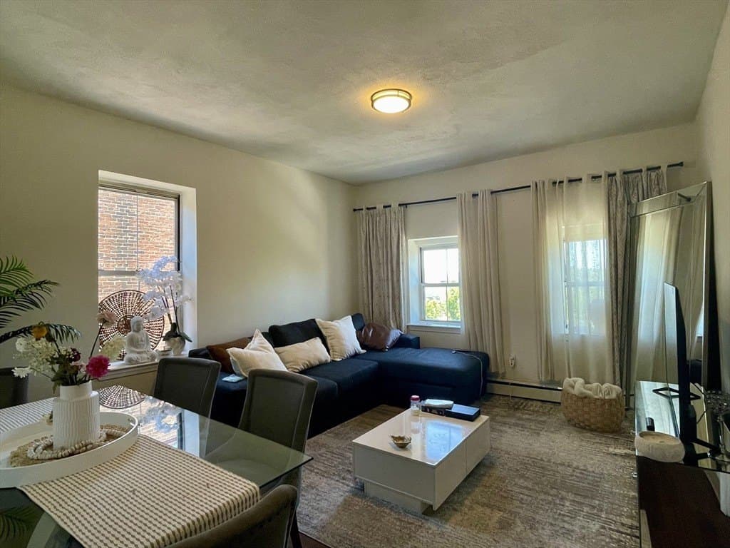 475 Dudley St Apt 3