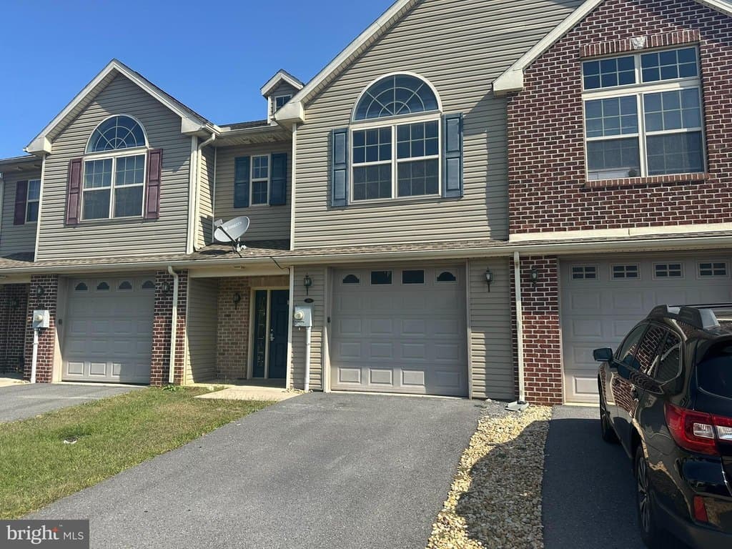 250 Merriweather Dr