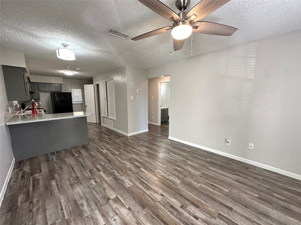 2006 Jane St Apt H