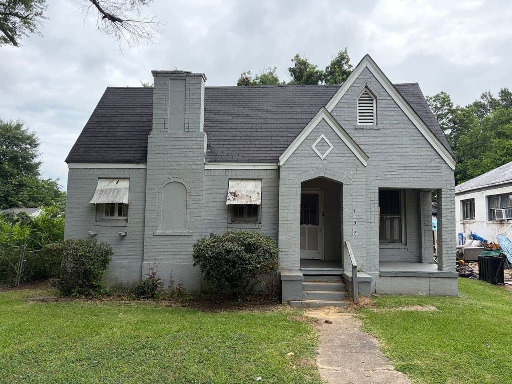 132 E Jordan St