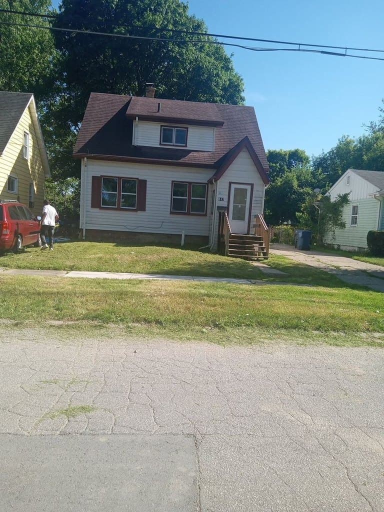 843 Remington Ave