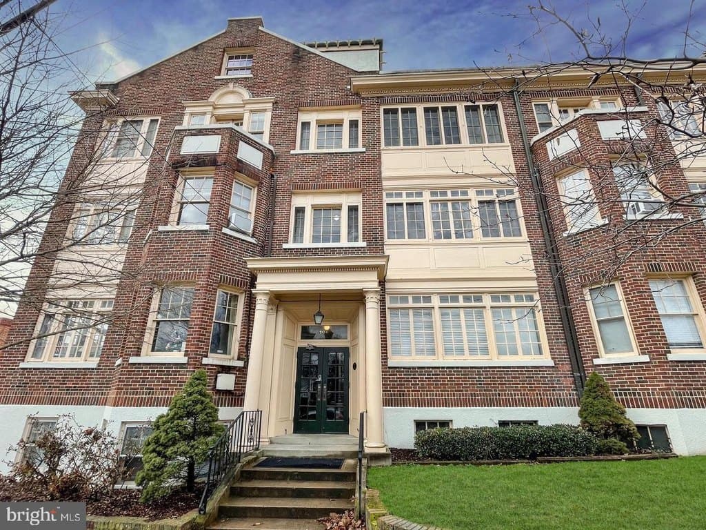700 Prince Edward St Apt 1