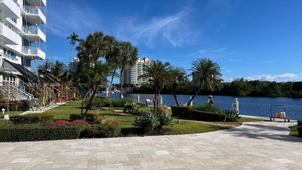 888 Intracoastal Dr Apt 6E