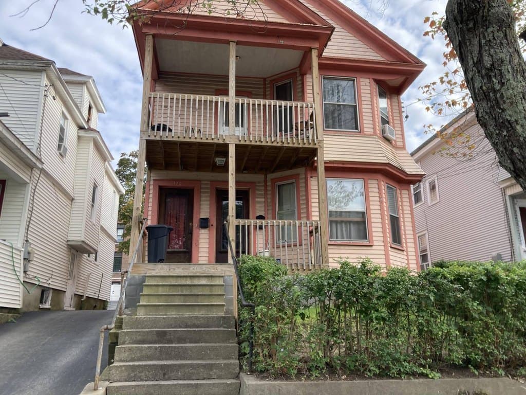 418 Division St Unit 1