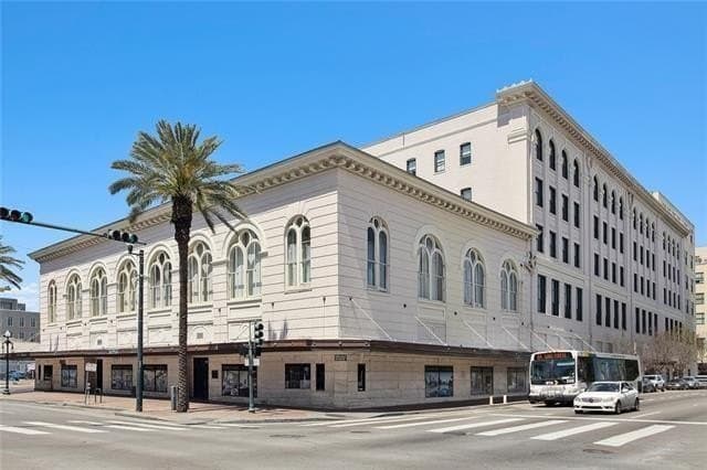 1201 Canal St Apt 413