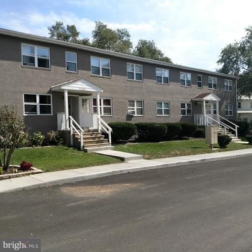 1700 Roberts St Apt 2
