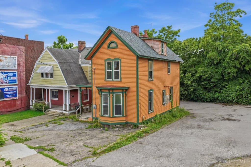 5109 Montgomery Rd