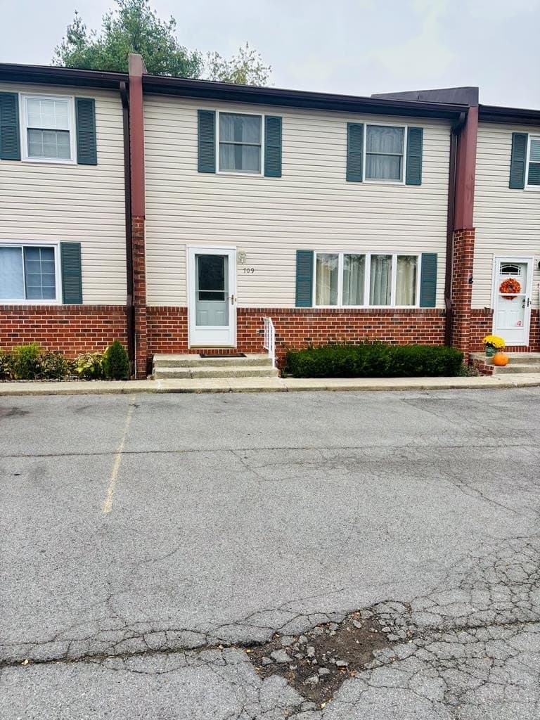 709 Chert Ln