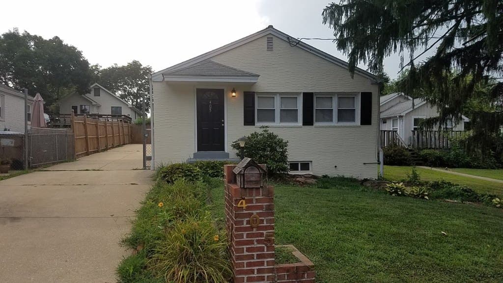 405 Hillside Ave