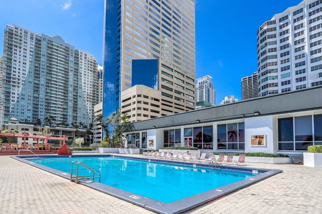 999 Brickell Bay Dr Apt 1206