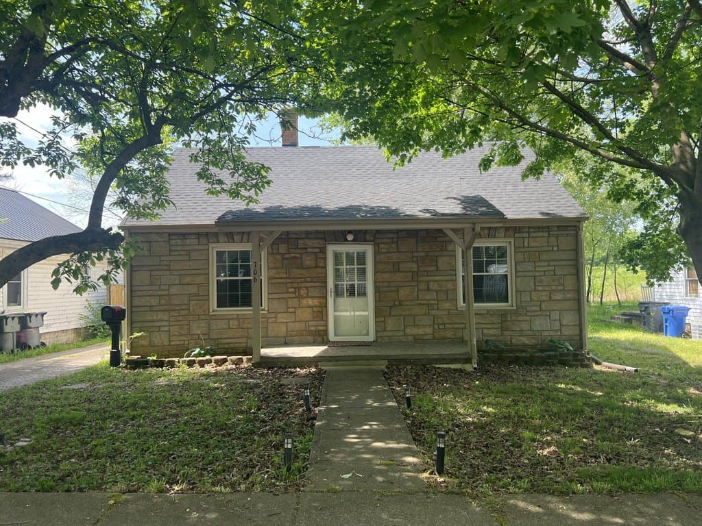 706 Golfview Dr