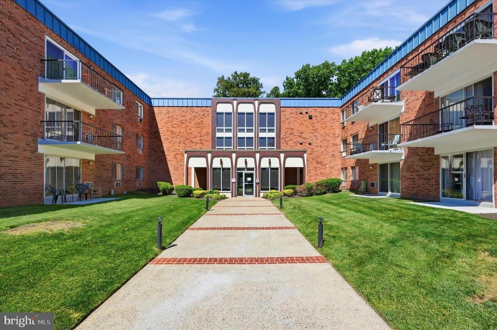 120 N Bethlehem Pike Apt B303