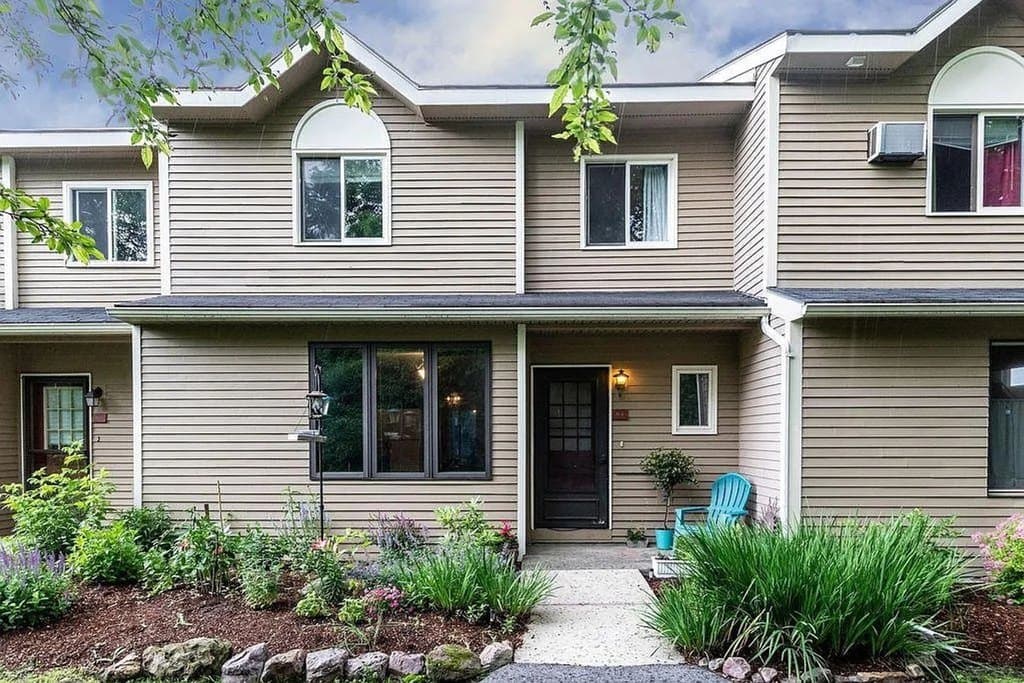 N6 Stonehedge Dr