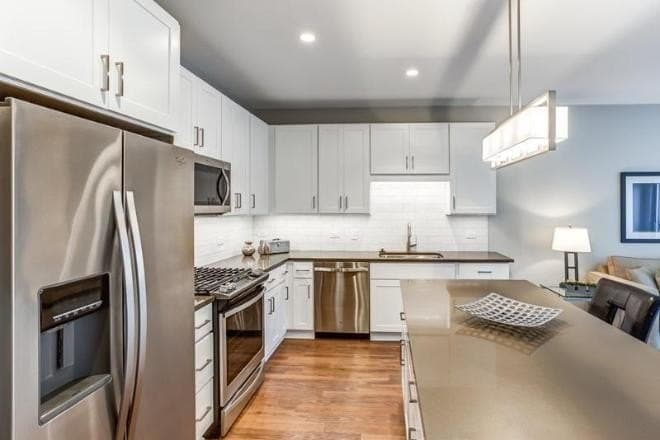 31 E Ogden Ave Unit 136