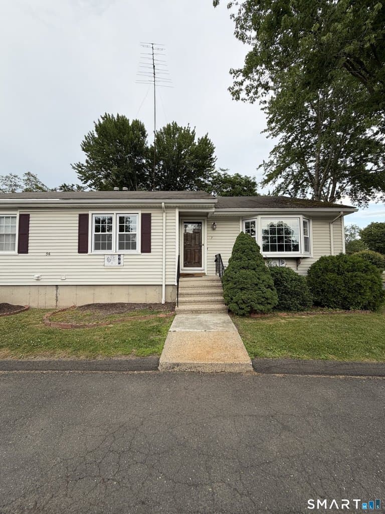 56 Janet Cir Unit 7