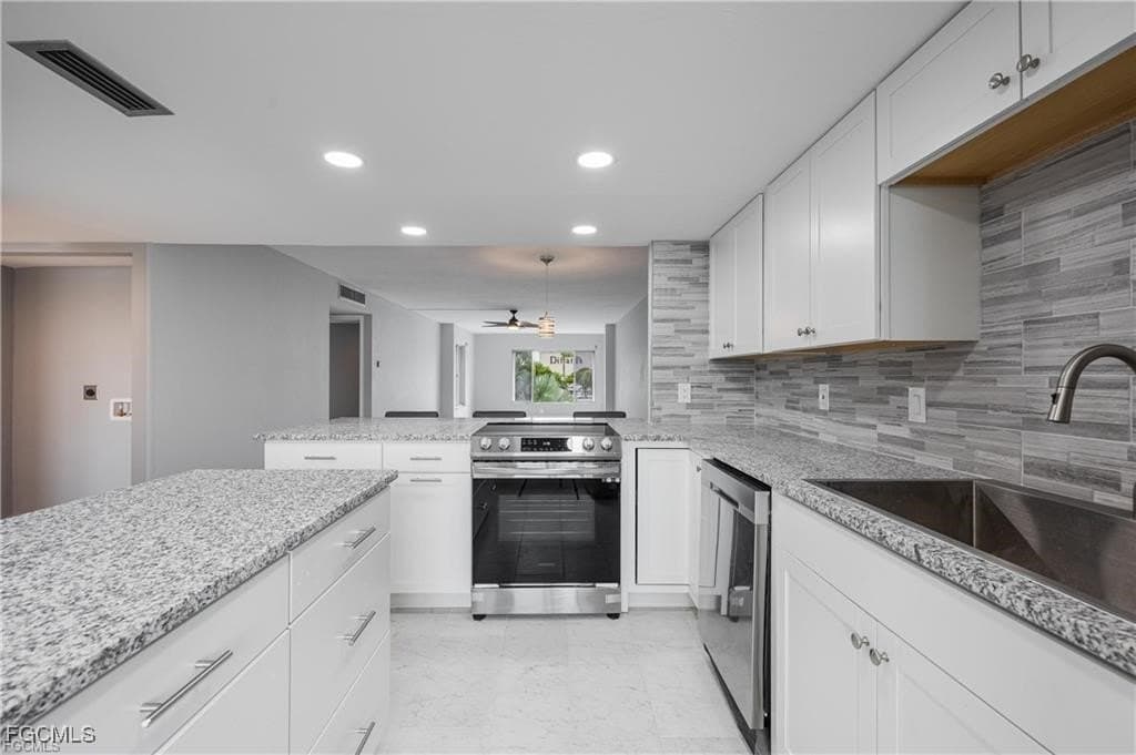 2244 Winkler Ave Apt 207