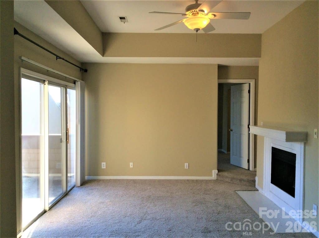 1109 E Morehead St Apt 21