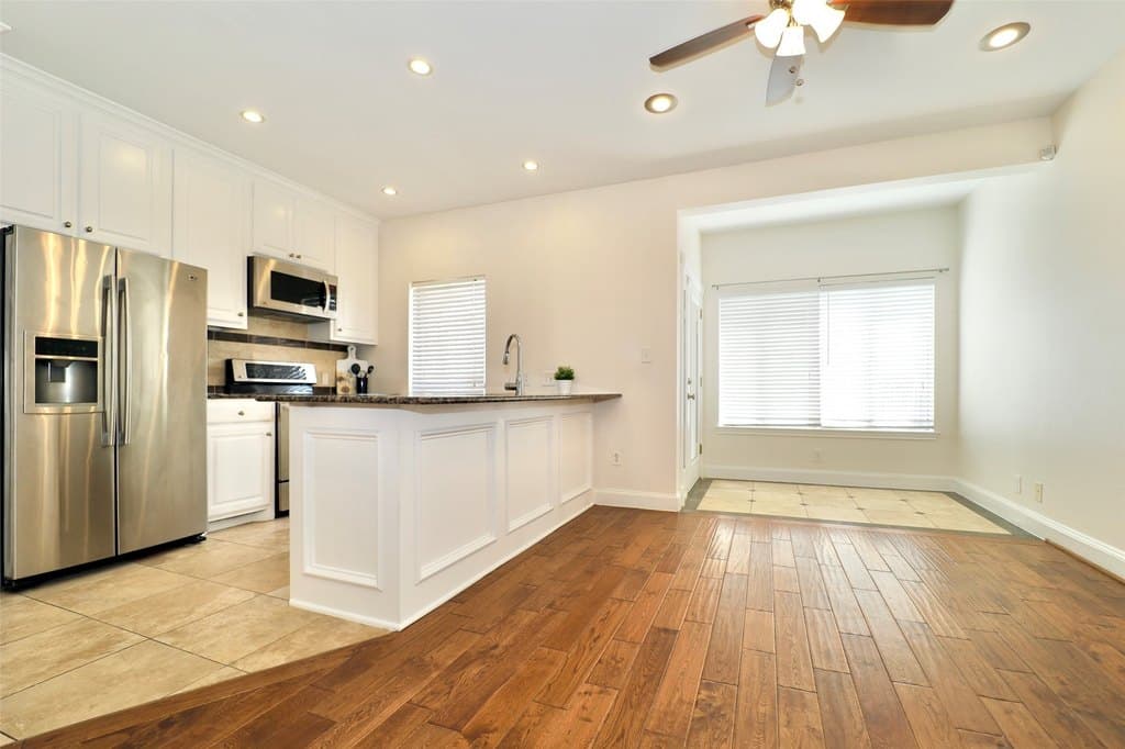407 Josephine St
