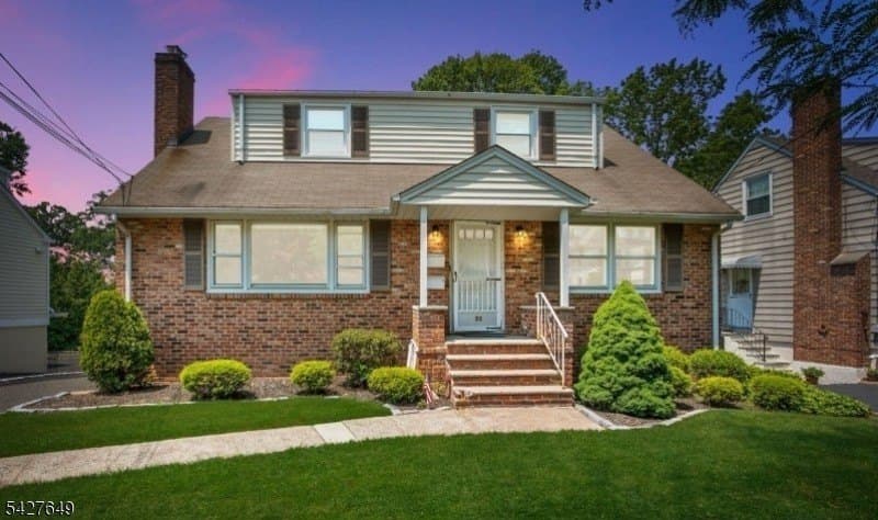 23 Gates Ave