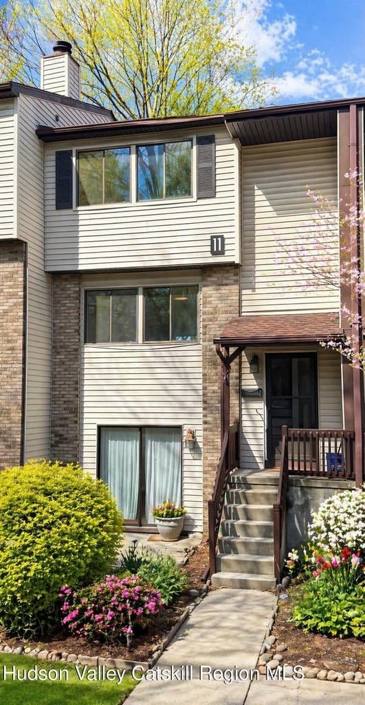 259 Village Ct