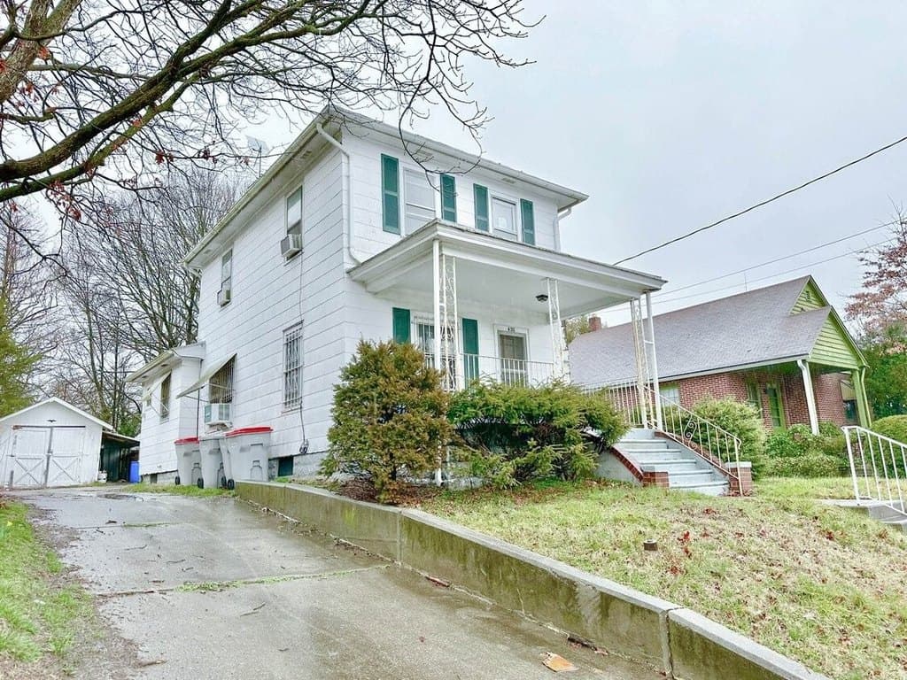 420 W Chestnut Ave