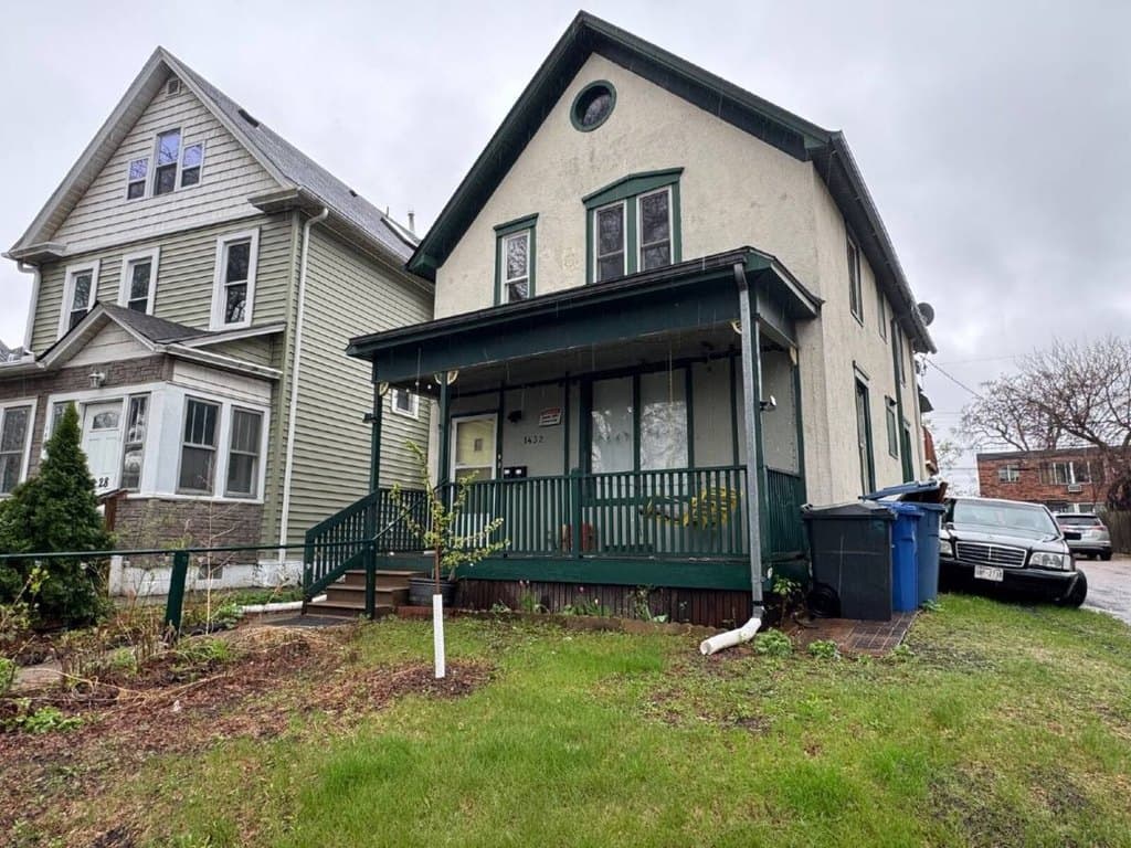 1432 Grand St NE
