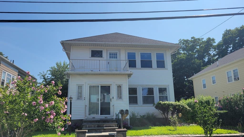 103 Lauriston St