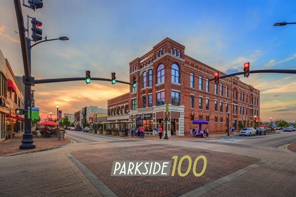 100 Allen St Apt 2B