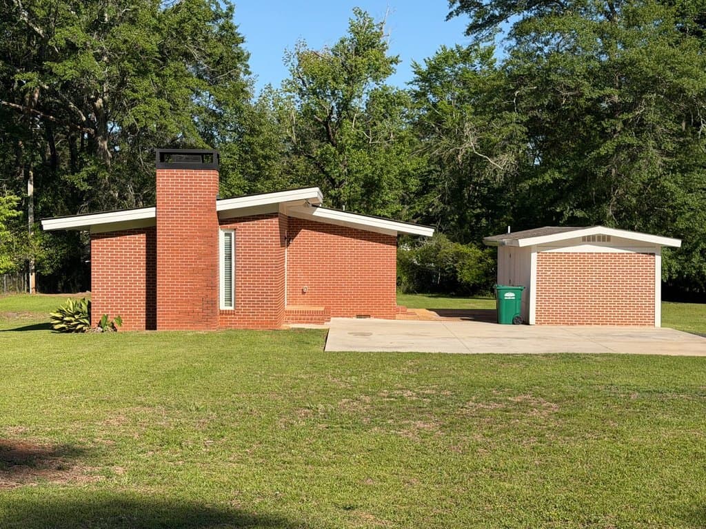 1016 Forest Glen Dr