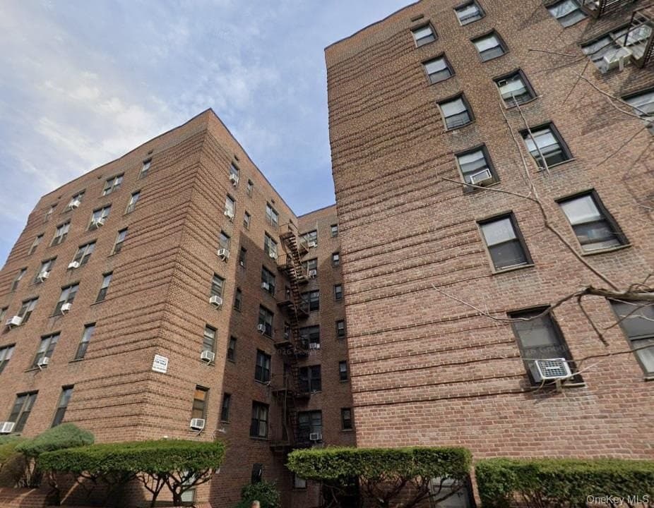 83-60 Vietor Ave Unit 6P