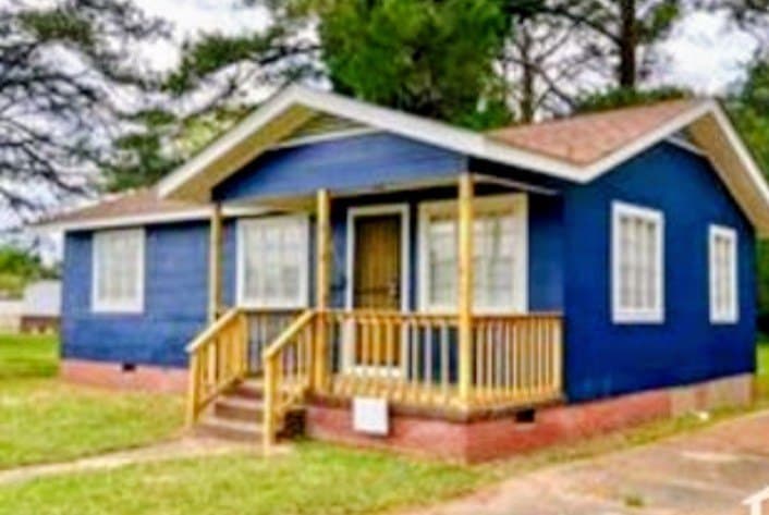 1311 Fernwood Dr