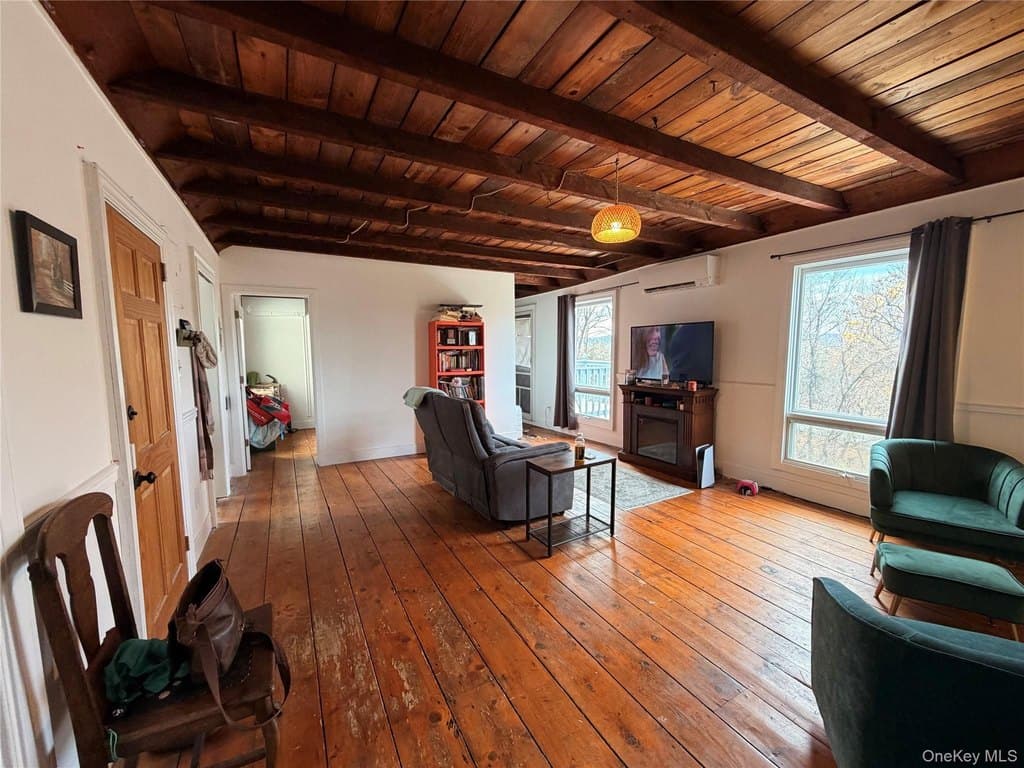 67 Old Albany Post Rd Apt 4