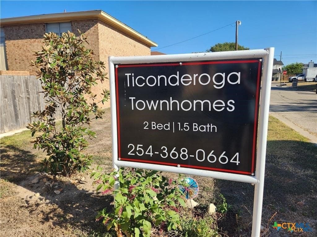 904 Ticonderoga Dr