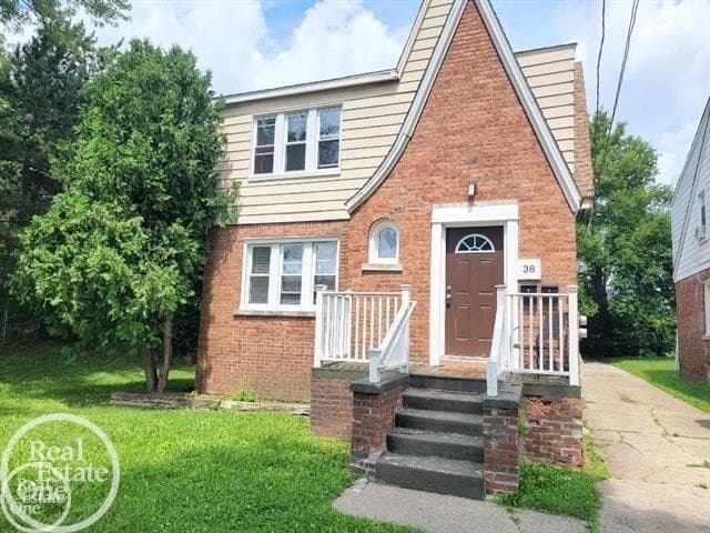 38 Spokane Dr Unit Upper