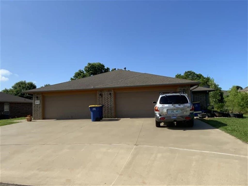 2535 W 22nd Ave