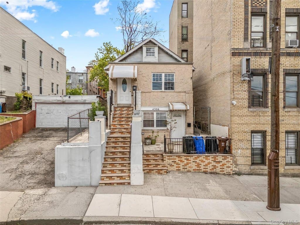 4306 Matilda Ave