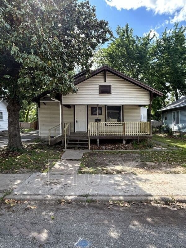 20 4th Street Cir