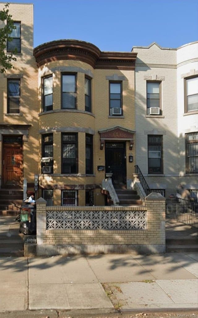 969 55th St Unit 2ND