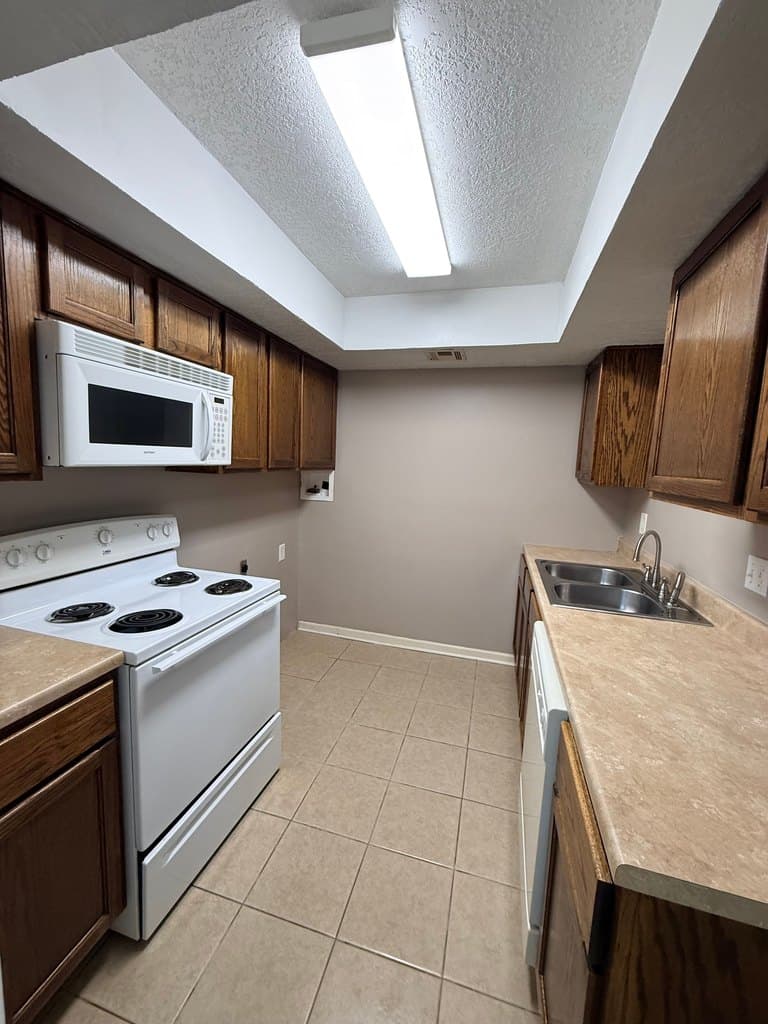 10009 NW Jones Dr Apt A