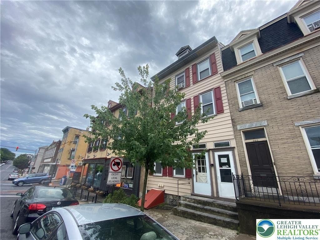 706 Northampton St