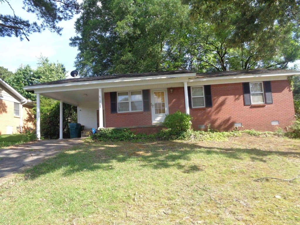 1515 E Twin Lakes Dr