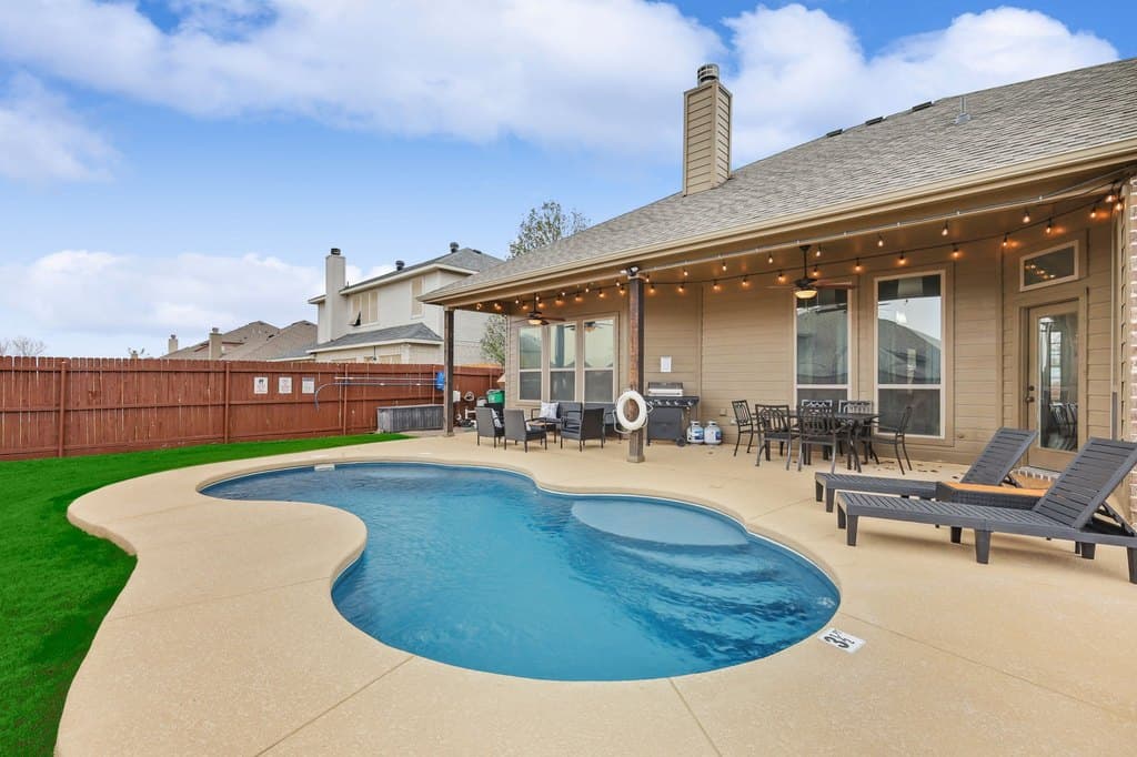 213 Nocona Dr