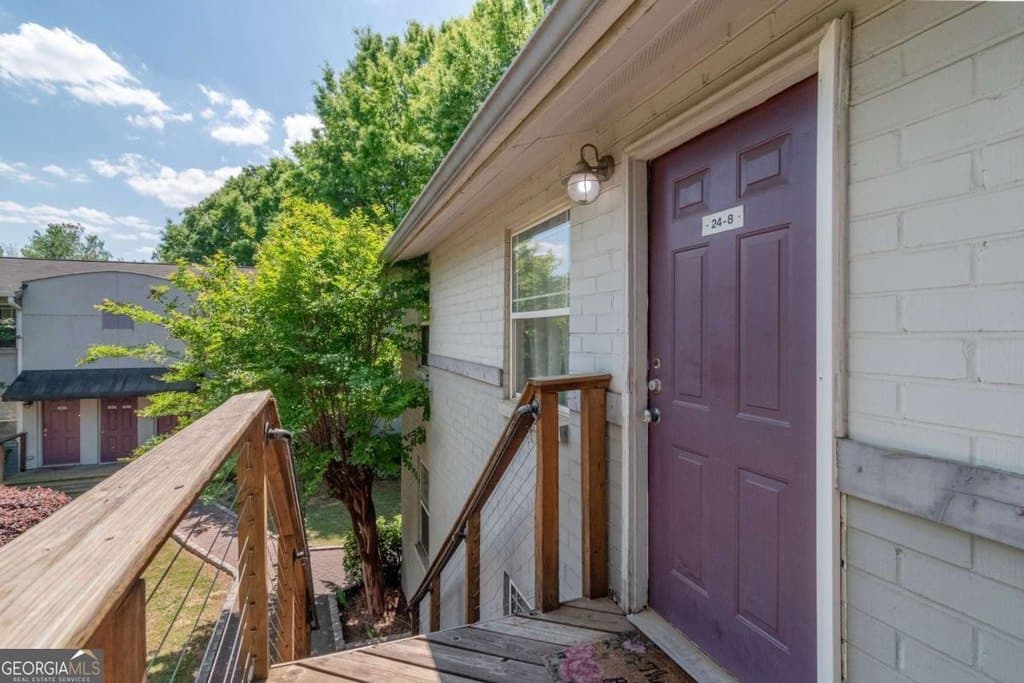 24 Daniel St SE Unit 8
