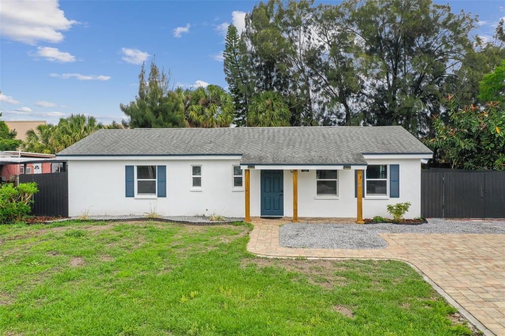 3905 W Paxton Ave