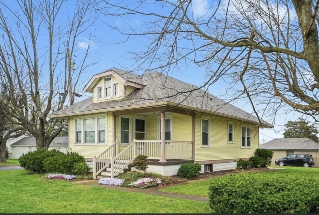 7706 Alexandria Pike