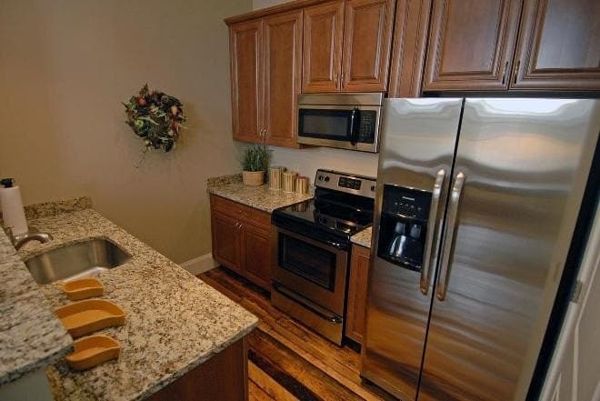 64 Beacon St Apt A411