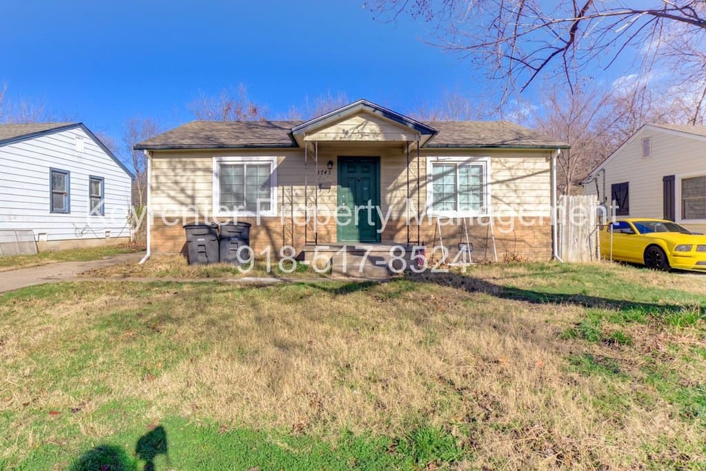 3743 W 42nd Pl