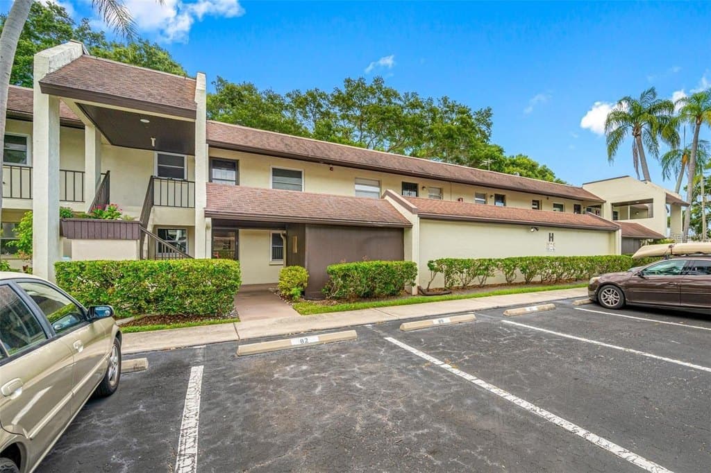1100 East Bay Dr Apt 82