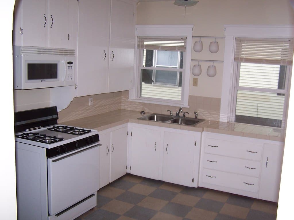 80 Pawtuxet Ave